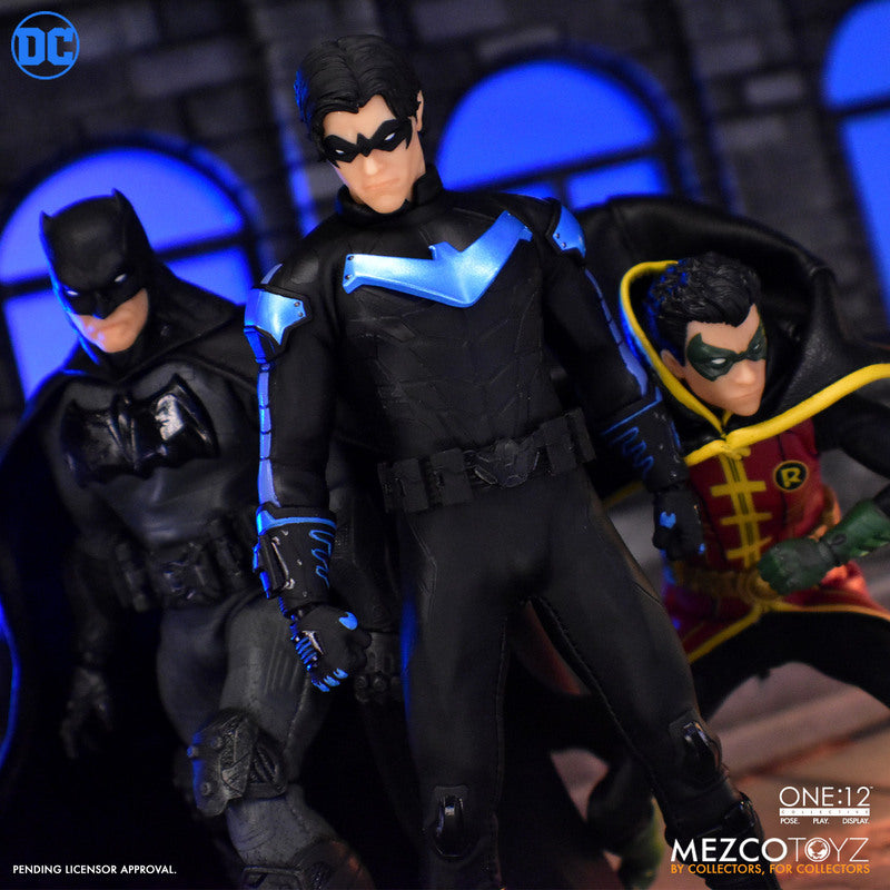 Mezco Toyz "One:12 Collective Nightwing" 1:12 Scale Collectible Figure 76575